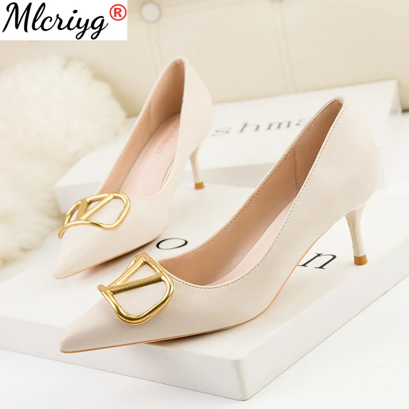 Новинка 2021, новые стильные привлекательные туфли-лодочки на высоком каблуке, женская свадебная обувь для женщин, туфли для невесты с острым ...
Новинка 2021, новые стильные привлекательные туфли-лодочки на высоком каблуке, женская свадебная обувь для женщин, туфли для невесты с острым ...