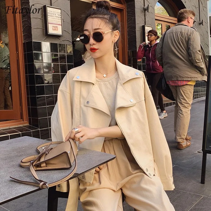 Fitaylor New Spring Autumn Women Casual Loose Beige Pu Faux Leather Jacket Streetwear Female Turn Down Collar Black Coat Outwear
Fitaylor New Spring Autumn Women Casual Loose Beige Pu Faux Leather Jacket Streetwear Female Turn Down Collar Black Coat Outwear