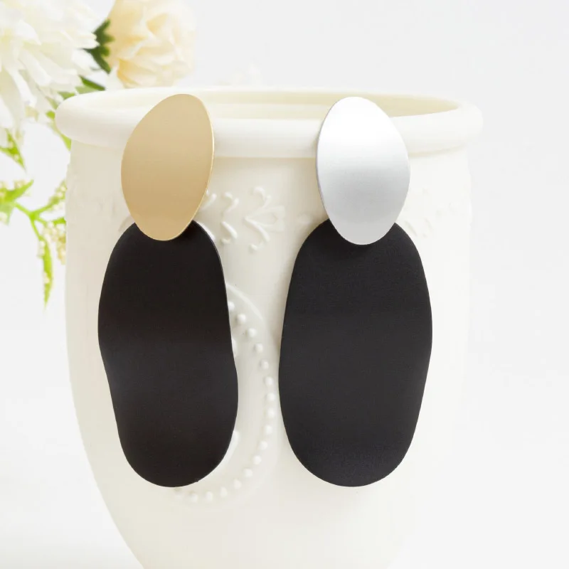Summer Style Golden Drop Earrings For Women Geomatric Black Long Hanging Earring Triangle Jewelry Earing Bijouterie Серьги
Summer Style Golden Drop Earrings For Women Geomatric Black Long Hanging Earring Triangle Jewelry Earing Bijouterie Серьги