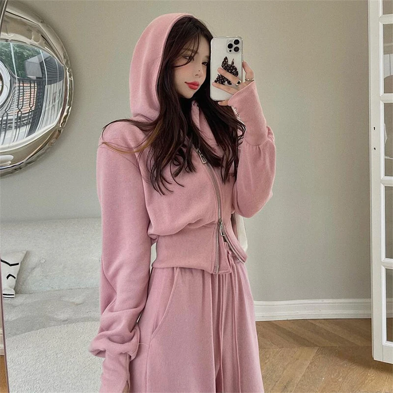 Pink sweater suit female autumn sportswear Hong Kong style retro temperament goddess Fan Yangqi age reduction two-piece suit
Pink sweater suit female autumn sportswear Hong Kong style retro temperament goddess Fan Yangqi age reduction two-piece suit