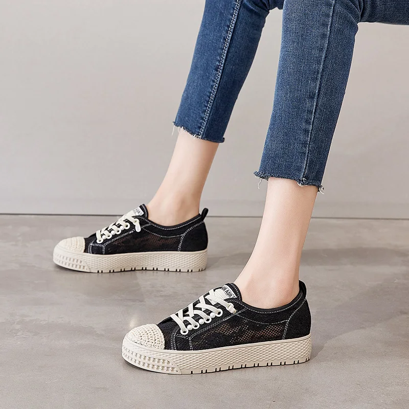 Fashion Designer Walking Shoes Women Summer Breathable Lace Vulcanize Shoes Ladies Comfortable Casual Flats Female Soft Trainers 
Fashion Designer Walking Shoes Women Summer Breathable Lace Vulcanize Shoes Ladies Comfortable Casual Flats Female Soft Trainers