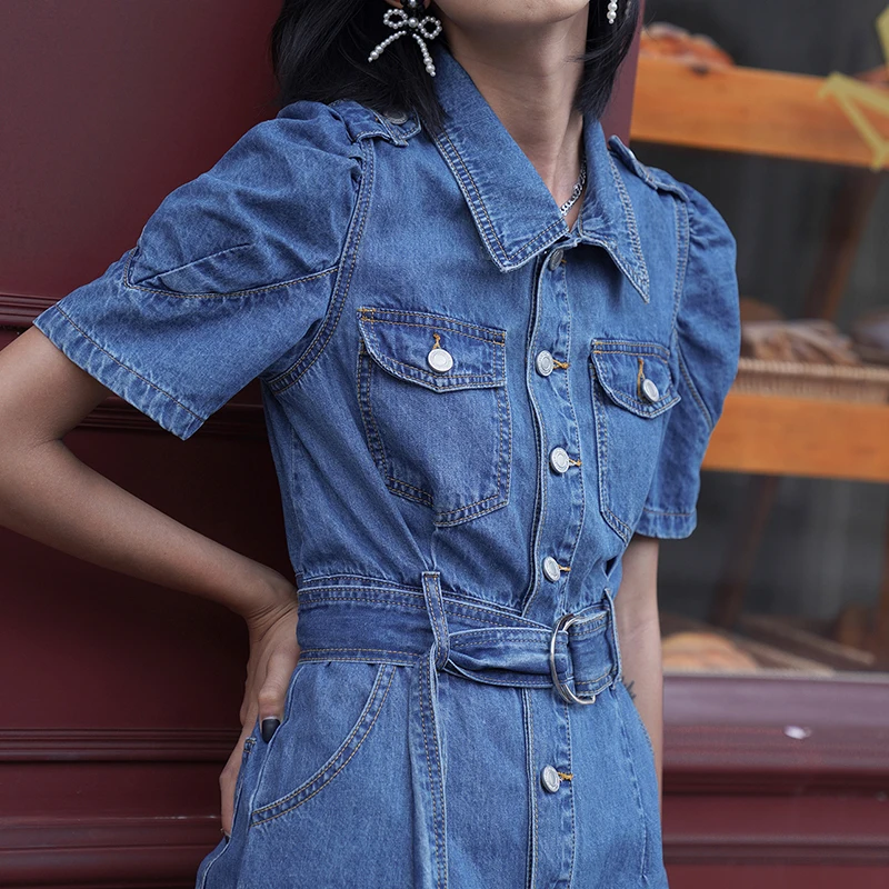 SHENGPALAE Streetwear Denim Dress Women's Autumn 2021 New Lapel Single Breastes Lace Up Waist Short Sleeve Mid-calf Dresses
SHENGPALAE Streetwear Denim Dress Women's Autumn 2021 New Lapel Single Breastes Lace Up Waist Short Sleeve Mid-calf Dresses