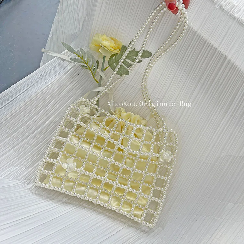 Handmade Women Pearl Bags Beaded Shoulder Bags Charm Acrylic Beads Bag White Pearls Crossbody Bag Evening Clutch Purse Lady 2021
Handmade Women Pearl Bags Beaded Shoulder Bags Charm Acrylic Beads Bag White Pearls Crossbody Bag Evening Clutch Purse Lady 2021