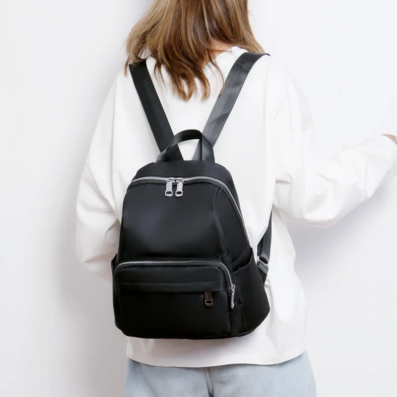 Женский рюкзак нейлоновая дорожная сумка через плечо мягкая школьная для