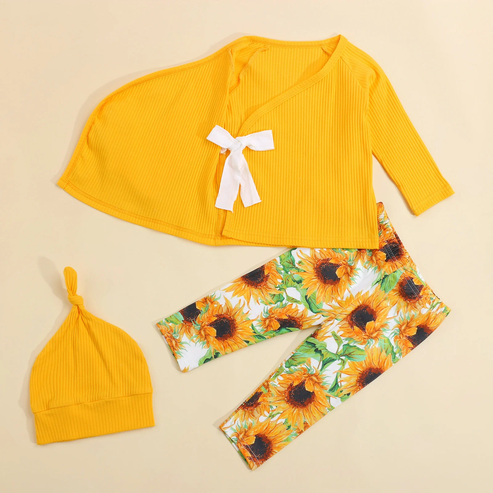 3Pcs Baby's Sets Solid Color V-neck Lace Up Top Sunflower Print Elastic Waist Pants Hat Toddler Girls Boys Spring Fall Clothing
3Pcs Baby's Sets Solid Color V-neck Lace Up Top Sunflower Print Elastic Waist Pants Hat Toddler Girls Boys Spring Fall Clothing