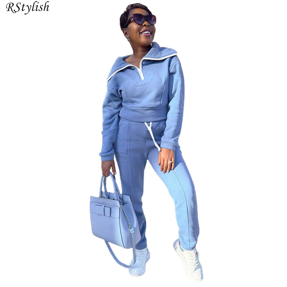 Женская одежда 2022 года, однотонный пуловер на молнии, Свободный Топ с длинным рукавом, спортивные брюки с высокой талией, повседневный компл...
Женская одежда 2022 года, однотонный пуловер на молнии, Свободный Топ с длинным рукавом, спортивные брюки с высокой талией, повседневный компл...