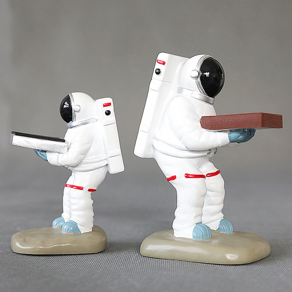 Creative Astronaut Watch Stand Resin Ornaments Desktop Decoration Bracelet Necklace Storage Boxes Memorial Gift For Boyfriend
Creative Astronaut Watch Stand Resin Ornaments Desktop Decoration Bracelet Necklace Storage Boxes Memorial Gift For Boyfriend