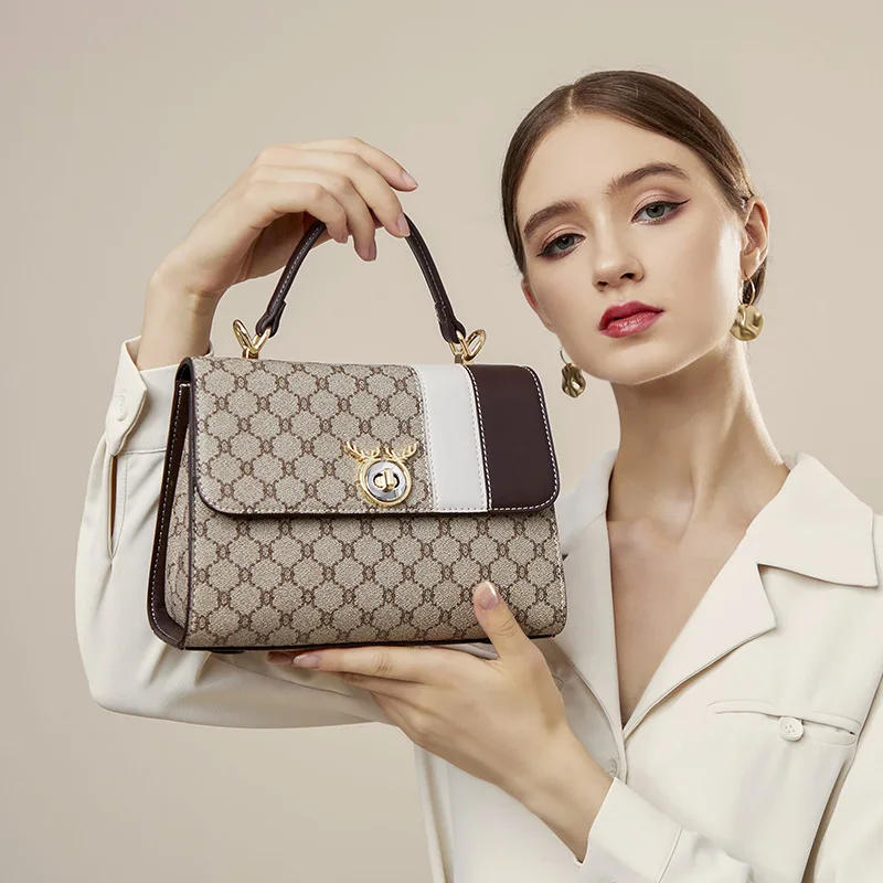 Женская сумка, новинка 2021, легкая роскошная сумка в стиле ретро, Высококачественная сумка через плечо, простая повседневная маленькая квадр...
Женская сумка, новинка 2021, легкая роскошная сумка в стиле ретро, Высококачественная сумка через плечо, простая повседневная маленькая квадр...