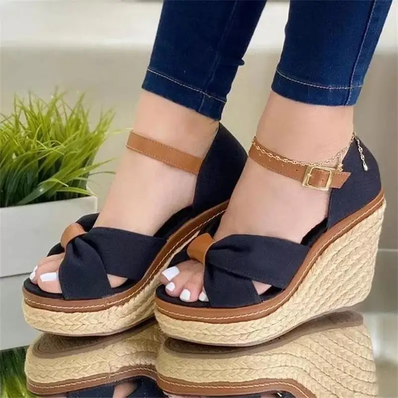 2021 New Women's Shoes Summer Fashion Casual Solid Color Imitation Suede Cross Bow Buckle High Heel Platform Sandals 7KG073
2021 New Women's Shoes Summer Fashion Casual Solid Color Imitation Suede Cross Bow Buckle High Heel Platform Sandals 7KG073