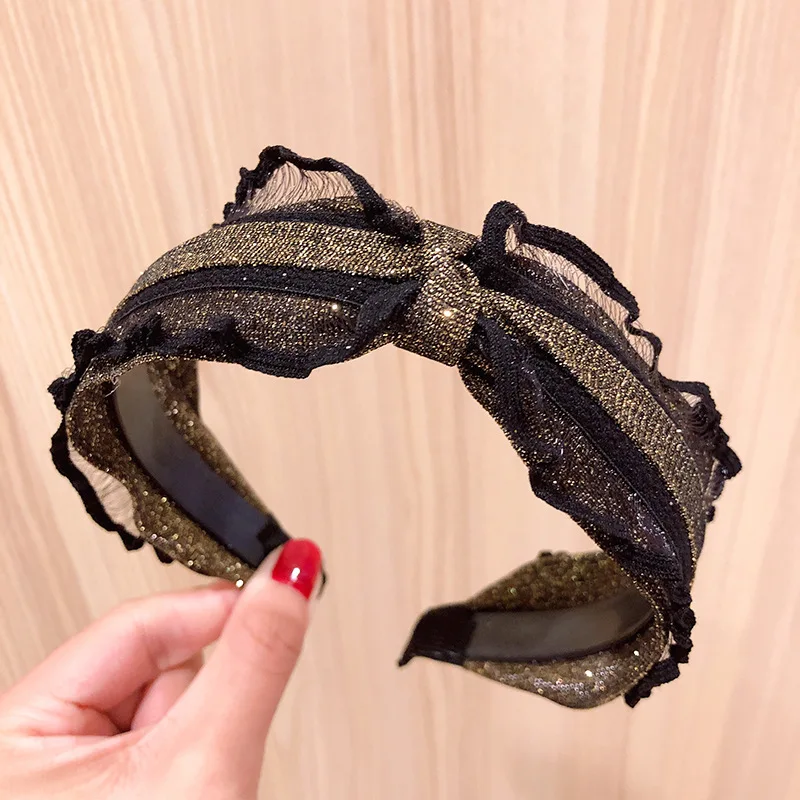 2021 Shiny Wide Lace Turban Headband Ladies Knotted Hairband Elegant Headwear Vintage Hair Hoop Female Gift Hair Accessories
2021 Shiny Wide Lace Turban Headband Ladies Knotted Hairband Elegant Headwear Vintage Hair Hoop Female Gift Hair Accessories