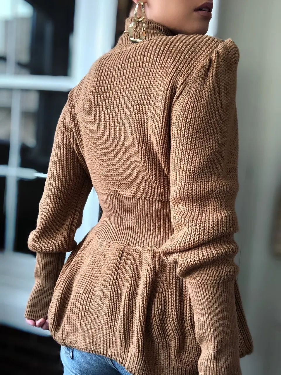 Autumn Winter Casual Turtleneck Knitted Sweaters Women Solid Flare Sleeve Sweater Pullovers Slim Knitwear Tops
Autumn Winter Casual Turtleneck Knitted Sweaters Women Solid Flare Sleeve Sweater Pullovers Slim Knitwear Tops