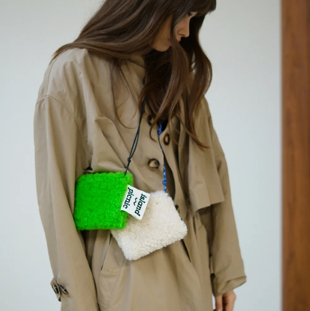 Fashion Mini Lambswool For Women Bag White Color Cute Female Cross Body Bag Autumn And New Winter Green Purses And Handbags Sac
Fashion Mini Lambswool For Women Bag White Color Cute Female Cross Body Bag Autumn And New Winter Green Purses And Handbags Sac