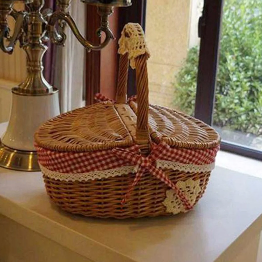 1 X Picnic Basket 26*18*15cm Hand Made Wicker Basket Wicker Camping Picnic Basket Shopping Storage Hamper
1 X Picnic Basket 26*18*15cm Hand Made Wicker Basket Wicker Camping Picnic Basket Shopping Storage Hamper