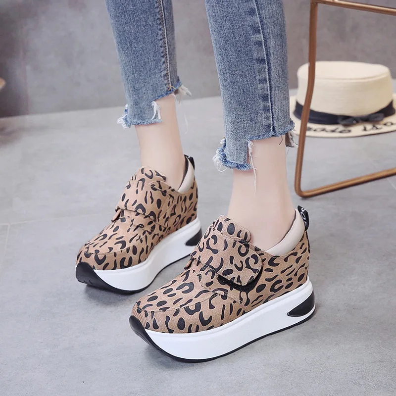 Leopard Print Platform Shoes Woman Fashion Wedge Sneakers Women Comfortable Breathable Flats Female Shoes Chaussure Femme tenis
Leopard Print Platform Shoes Woman Fashion Wedge Sneakers Women Comfortable Breathable Flats Female Shoes Chaussure Femme tenis