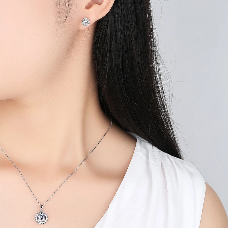 CUTEECO 2019 New Round Shiny Zircon Pendant Necklace Women Silver Color Charm Jewelry Wedding Gifts Collier Femme
CUTEECO 2019 New Round Shiny Zircon Pendant Necklace Women Silver Color Charm Jewelry Wedding Gifts Collier Femme