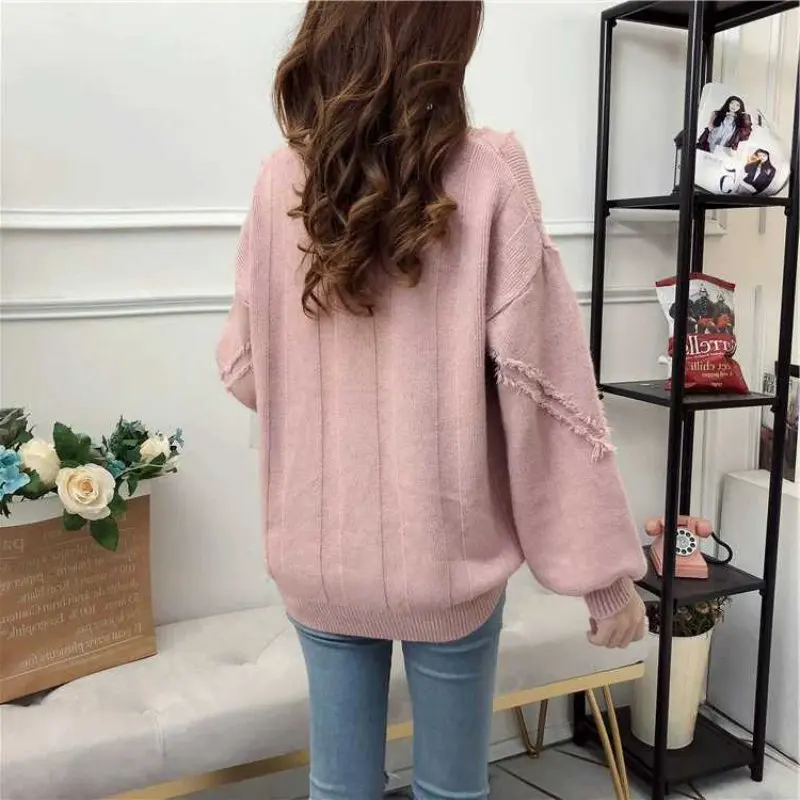 Knitted Sweater Female Tassel Decoration Personality Fashion Sexy V-Neck Was Thin Korean Design Comfortable Autumn New
Knitted Sweater Female Tassel Decoration Personality Fashion Sexy V-Neck Was Thin Korean Design Comfortable Autumn New