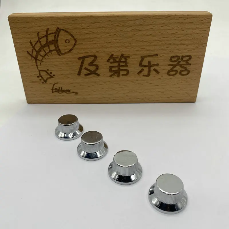 1 piece Bruns London Original electric guitar and bass Knobs Metal in chrome color Burns Control knobs
1 piece Bruns London Original electric guitar and bass Knobs Metal in chrome color Burns Control knobs