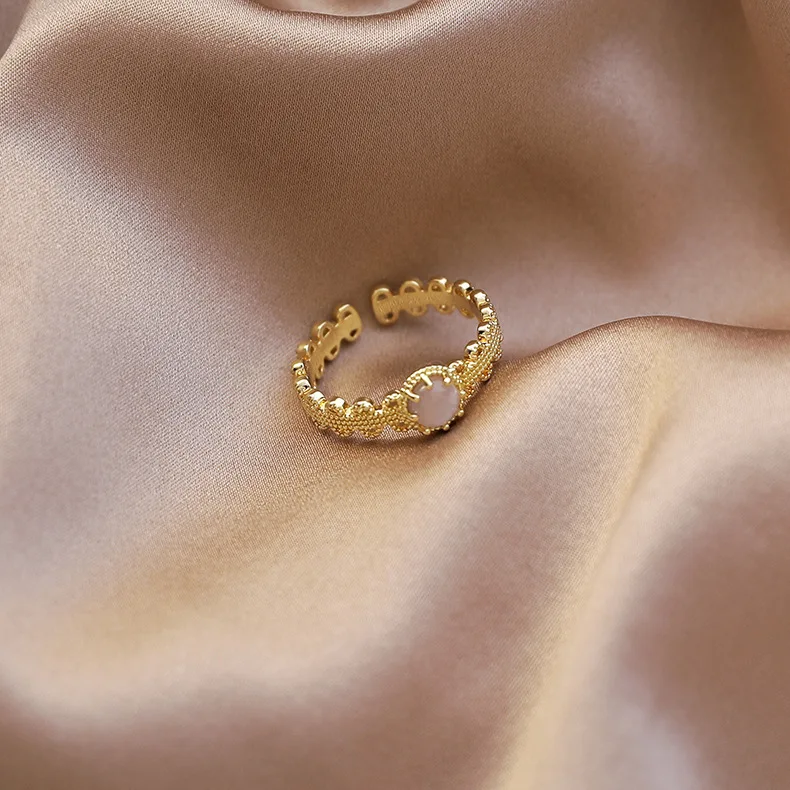 Metal Cat's Eye Ring With Simple Temperament Versatile Ring Jewelry Korea's New Exquisite Retro Court Style
Metal Cat's Eye Ring With Simple Temperament Versatile Ring Jewelry Korea's New Exquisite Retro Court Style