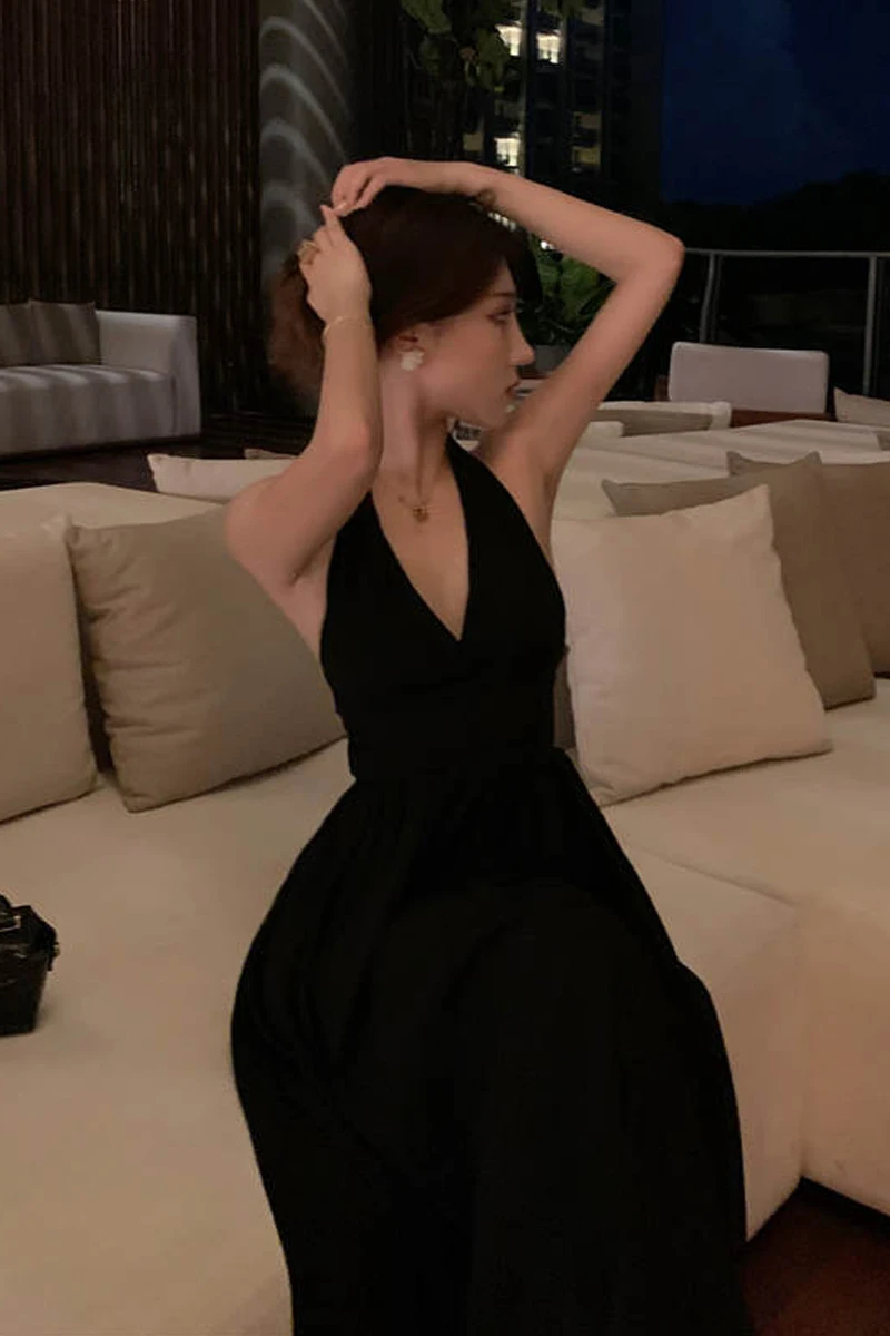 Sexy open back Holiday Beach skirt with neck and slim Goddess Dress birthday dinner dress
Sexy open back Holiday Beach skirt with neck and slim Goddess Dress birthday dinner dress