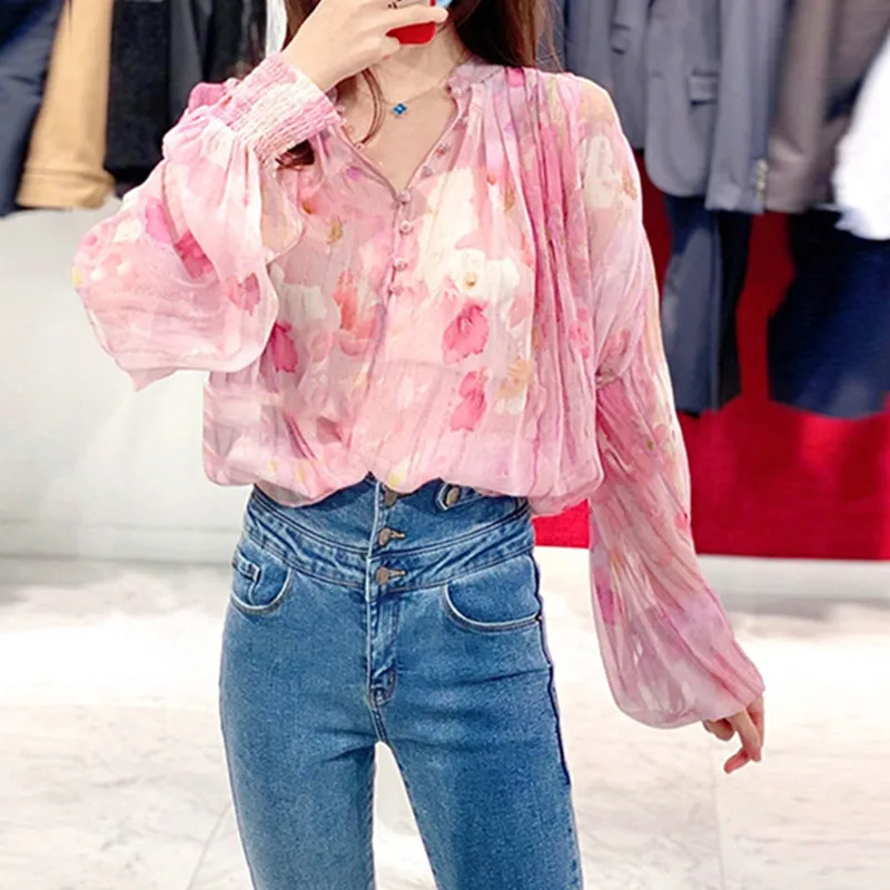 2021 New Spring Summer Women Shirt Long Sleeve Pink Floral Print Loose Top with Buttons Female Blouse Ladies Clothes
2021 New Spring Summer Women Shirt Long Sleeve Pink Floral Print Loose Top with Buttons Female Blouse Ladies Clothes