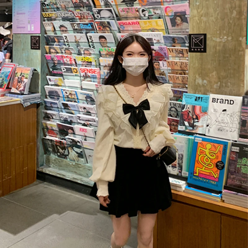 Sweet Kawaii Lace Shirt Women 2PCS Suit French Bowknot Long Sleeve Women Solid Blousa Black A-line Summer Mini Pleated Skirt Set
Sweet Kawaii Lace Shirt Women 2PCS Suit French Bowknot Long Sleeve Women Solid Blousa Black A-line Summer Mini Pleated Skirt Set