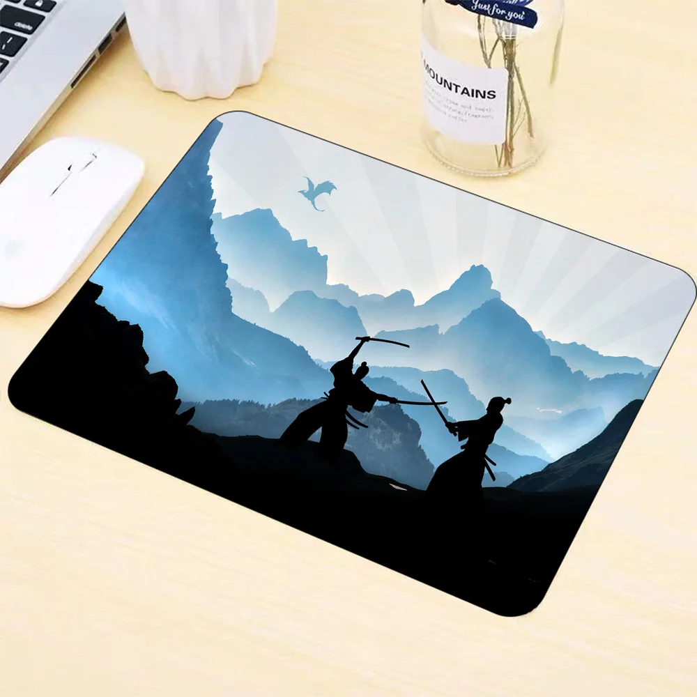 Japanese Samurai Small Mouse Pad Gaming Accessories Black and White Mat Laptop PC Gamer Carpet Keyboard Desktop Gaming Mousepad
Japanese Samurai Small Mouse Pad Gaming Accessories Black and White Mat Laptop PC Gamer Carpet Keyboard Desktop Gaming Mousepad