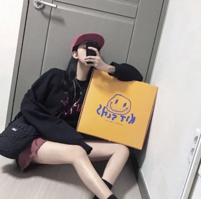Best-selling Sweatshirt Women's Spring and Autumn Korean Style Hooded Thin Coat Kio
Best-selling Sweatshirt Women's Spring and Autumn Korean Style Hooded Thin Coat Kio