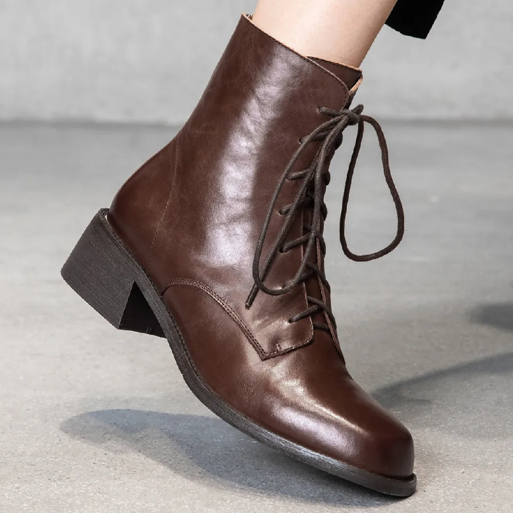 Women's genuine leather thick med heel lace-up autumn ankle boots punk motorcycle boots short martin boots casual soft shoes hot
Women's genuine leather thick med heel lace-up autumn ankle boots punk motorcycle boots short martin boots casual soft shoes hot