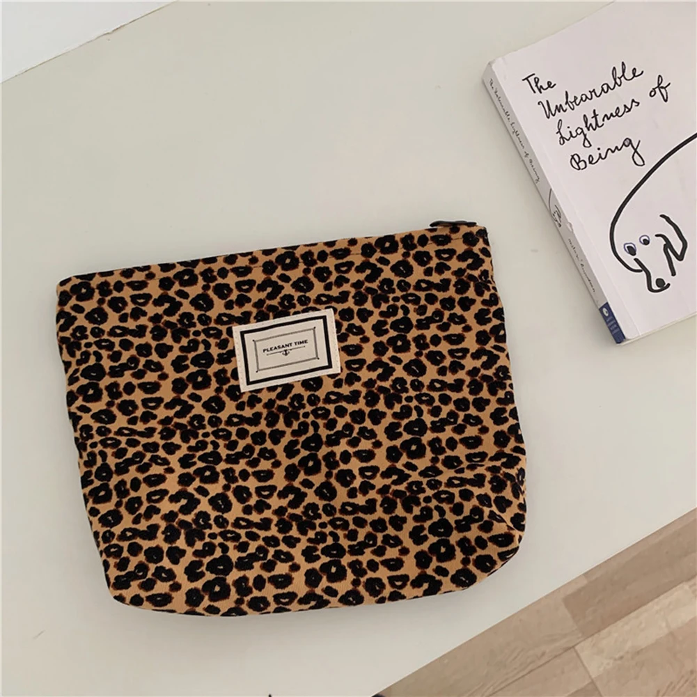 Fashion Canvas Leopard Pattern Cosmetic Bag Pouch Women Casual Travel Small Makeup Storage Clutch Bags
Fashion Canvas Leopard Pattern Cosmetic Bag Pouch Women Casual Travel Small Makeup Storage Clutch Bags