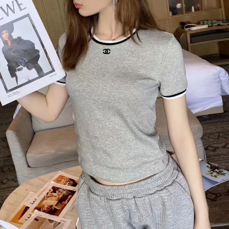

100% cotton short T-shirt women's 2021 summer new style with the same inner and outer soles, wearing a short-sleeved top