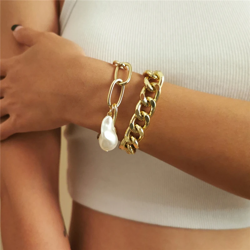 2pc/set Goth Vintage Baroque Pearl Pendant Bracelet Bangles for Women Thick Chain Lock Friends Hand Wedding Jewelry Gifts
2pc/set Goth Vintage Baroque Pearl Pendant Bracelet Bangles for Women Thick Chain Lock Friends Hand Wedding Jewelry Gifts