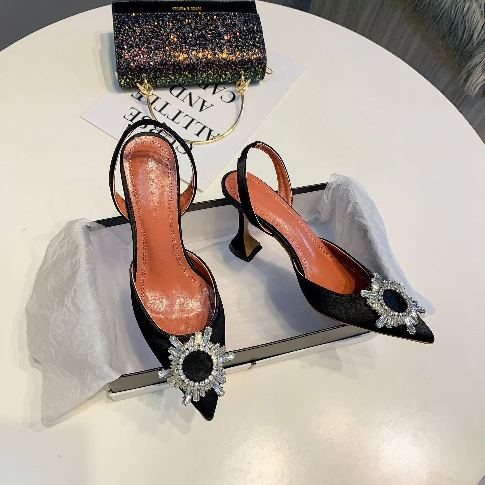 Women Pumps Brand New Sexy Chunky High Heels Platform Dress Shoes Party Wedding Shoes Buckle Rhinestone Size 43
Women Pumps Brand New Sexy Chunky High Heels Platform Dress Shoes Party Wedding Shoes Buckle Rhinestone Size 43
