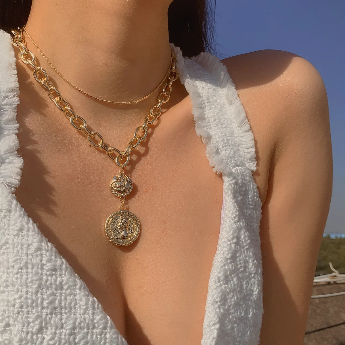 Retro Multilayer Stainless Steel Snake Chain Portrait Engraved Coin Pendant Thick Clavicle Necklaces Set Girl Jewelry Gift 
Retro Multilayer Stainless Steel Snake Chain Portrait Engraved Coin Pendant Thick Clavicle Necklaces Set Girl Jewelry Gift