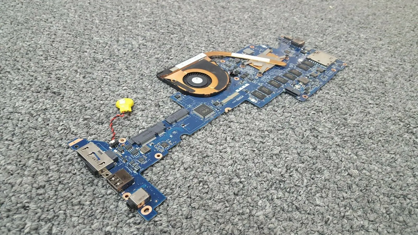 FOR Lenovo FOR ThinkPad Yoga s1 motherboard 00ht115 i3-4010u 4gb 100% test work
FOR Lenovo FOR ThinkPad Yoga s1 motherboard 00ht115 i3-4010u 4gb 100% test work