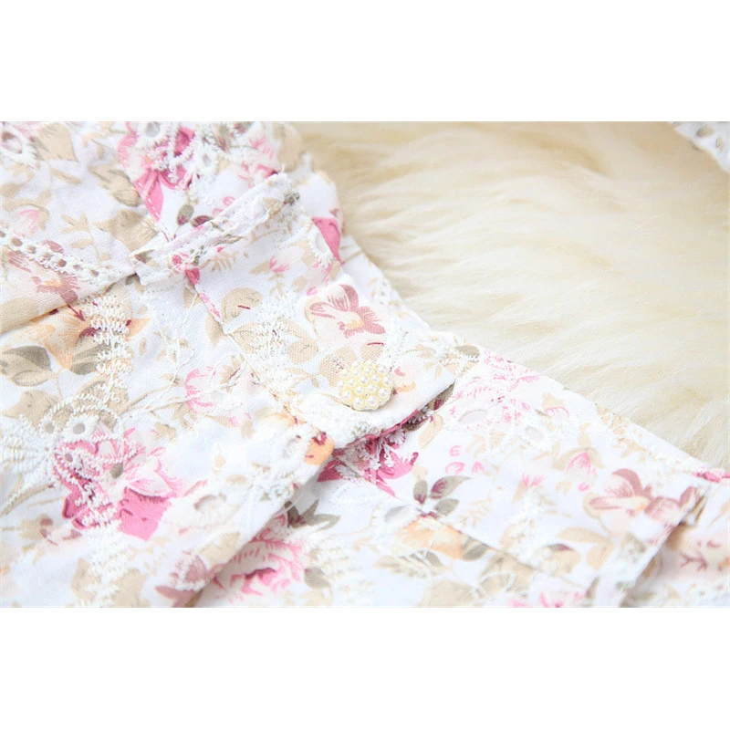Top Quality Designer Runway Suit 2 Piece Set Summer Women 2020 Fashion Outfit Puff Sleeve Floral Embroidery Shirt and Shorts Set
Top Quality Designer Runway Suit 2 Piece Set Summer Women 2020 Fashion Outfit Puff Sleeve Floral Embroidery Shirt and Shorts Set