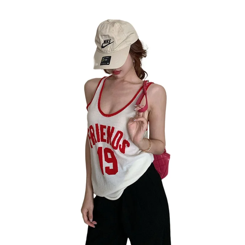 2021 summer new Hong Kong style letter U-neck knit vest loose and slim halter with inner jacket women's wear
2021 summer new Hong Kong style letter U-neck knit vest loose and slim halter with inner jacket women's wear
