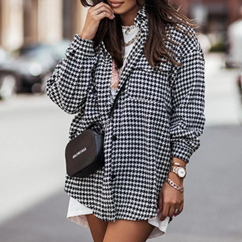 Женский длинный кардиган с принтом «гусиная лапка» и отложным воротником
Женский длинный кардиган с принтом «гусиная лапка» и отложным воротником