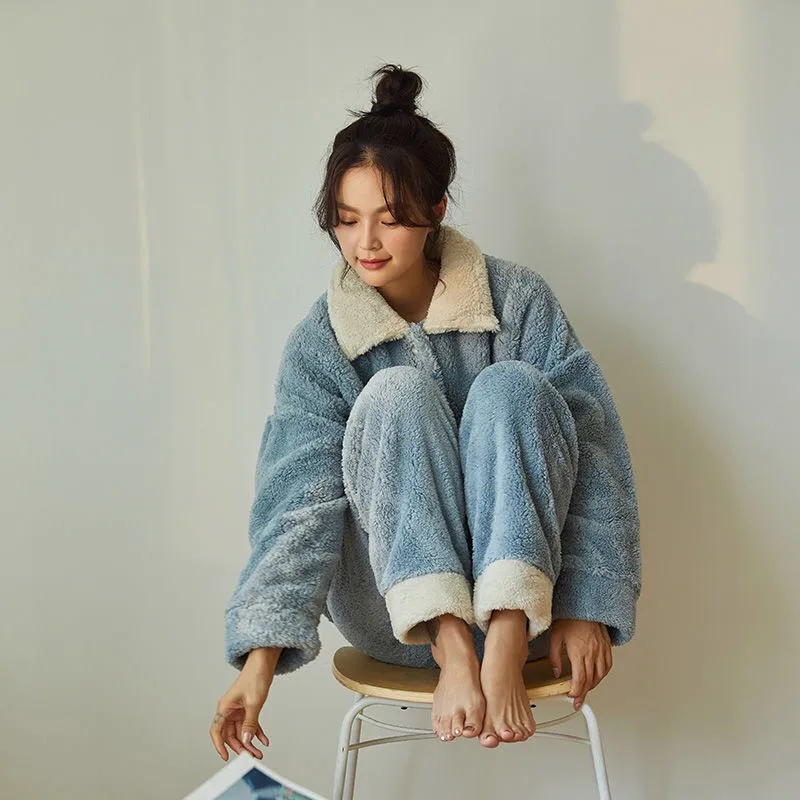 2020 Winter Female Pajamas Set Thicken Warm Soft Flannel Sleepwear For Women Long Sleeve Comfortable Plus Size Pyjamas 
2020 Winter Female Pajamas Set Thicken Warm Soft Flannel Sleepwear For Women Long Sleeve Comfortable Plus Size Pyjamas