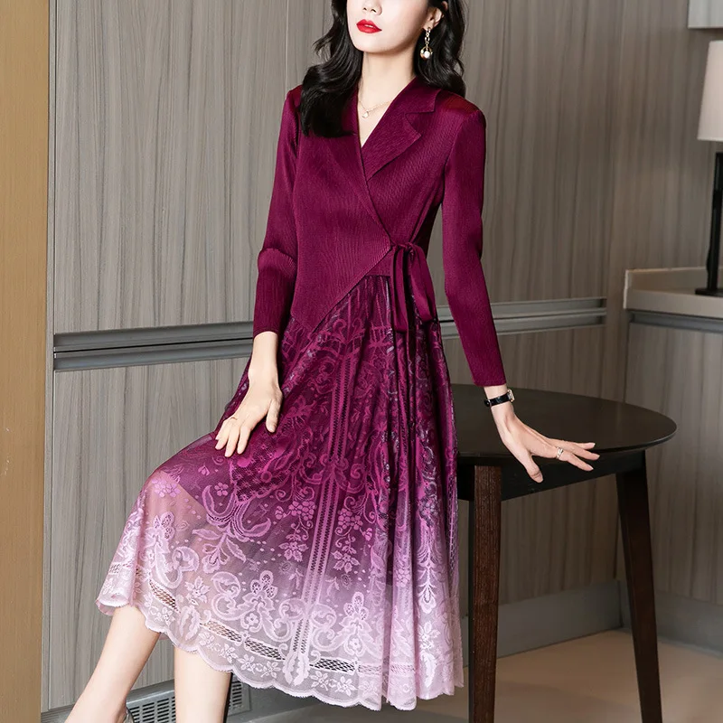 Spring Fake Two Pieces Polo Neck Elegant Lace French Formal Dress Women Fashion Splicing Slim Temperament Pleated Dress 4 Color
Spring Fake Two Pieces Polo Neck Elegant Lace French Formal Dress Women Fashion Splicing Slim Temperament Pleated Dress 4 Color