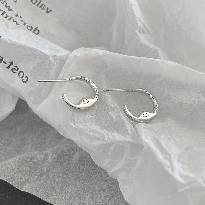 New women's sterling silver simple glossy smile letter ring earrings fashion trend jewelry gifts 184
New women's sterling silver simple glossy smile letter ring earrings fashion trend jewelry gifts 184
