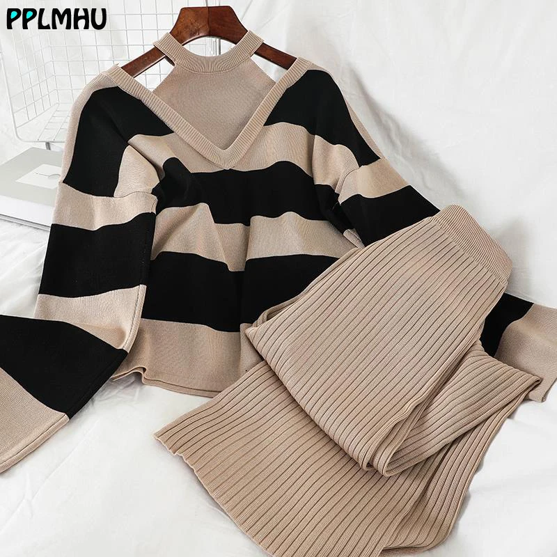 Fashion striped knitted two-piece set women sexy contrast color halter V-Neck knitwear tops + solid color wide leg pants 2020 
Fashion striped knitted two-piece set women sexy contrast color halter V-Neck knitwear tops + solid color wide leg pants 2020