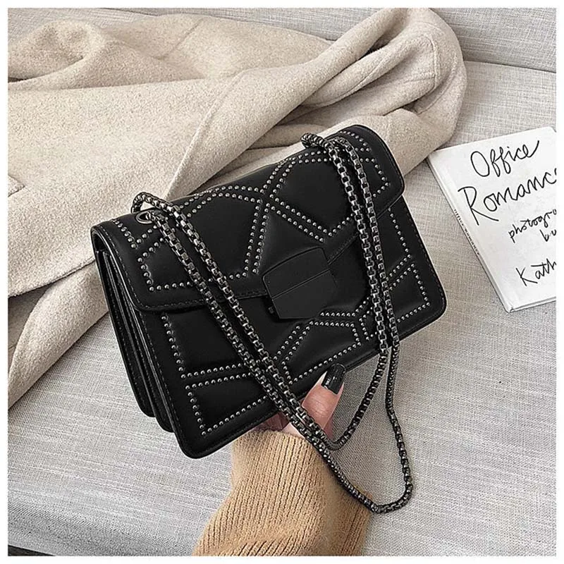 Woman Shoulder Bag Lightweight Waterproof Material Multi-functional Large-capacity All-match Fashion Shopping Diagonal Bag
Woman Shoulder Bag Lightweight Waterproof Material Multi-functional Large-capacity All-match Fashion Shopping Diagonal Bag