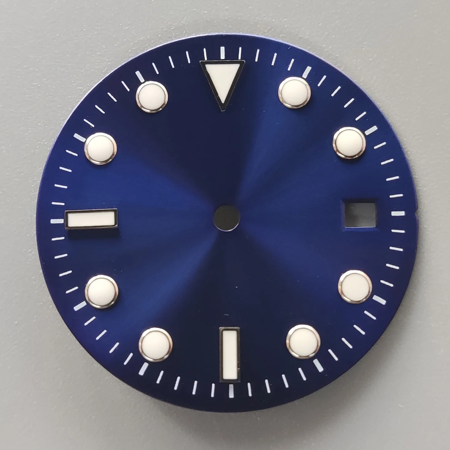 Watch parts 29mm sterile dial watch dial suitable for ETA 2836 2824 Pearl DG 2813 Miyota8215 821Amovement -30
Watch parts 29mm sterile dial watch dial suitable for ETA 2836 2824 Pearl DG 2813 Miyota8215 821Amovement -30