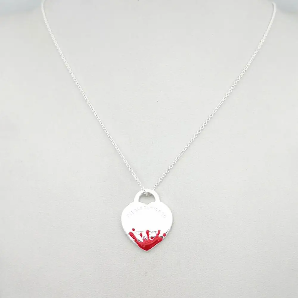 1: 1 sterling silver 925 classic fashion exclusive blue enamel water flower heart charm ladies necklace
1: 1 sterling silver 925 classic fashion exclusive blue enamel water flower heart charm ladies necklace