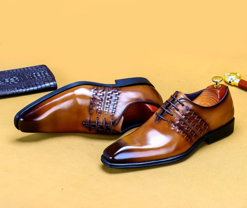 Men's Shoes 
Men's Shoes