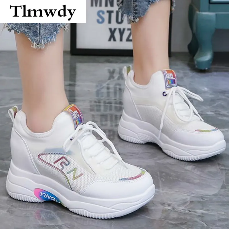 2021 Spring New Mesh Women Sports Shoes Fashion Breathable Lace-up Comfortable Walking Women Casual Shoes Platform Vulcanized 
2021 Spring New Mesh Women Sports Shoes Fashion Breathable Lace-up Comfortable Walking Women Casual Shoes Platform Vulcanized