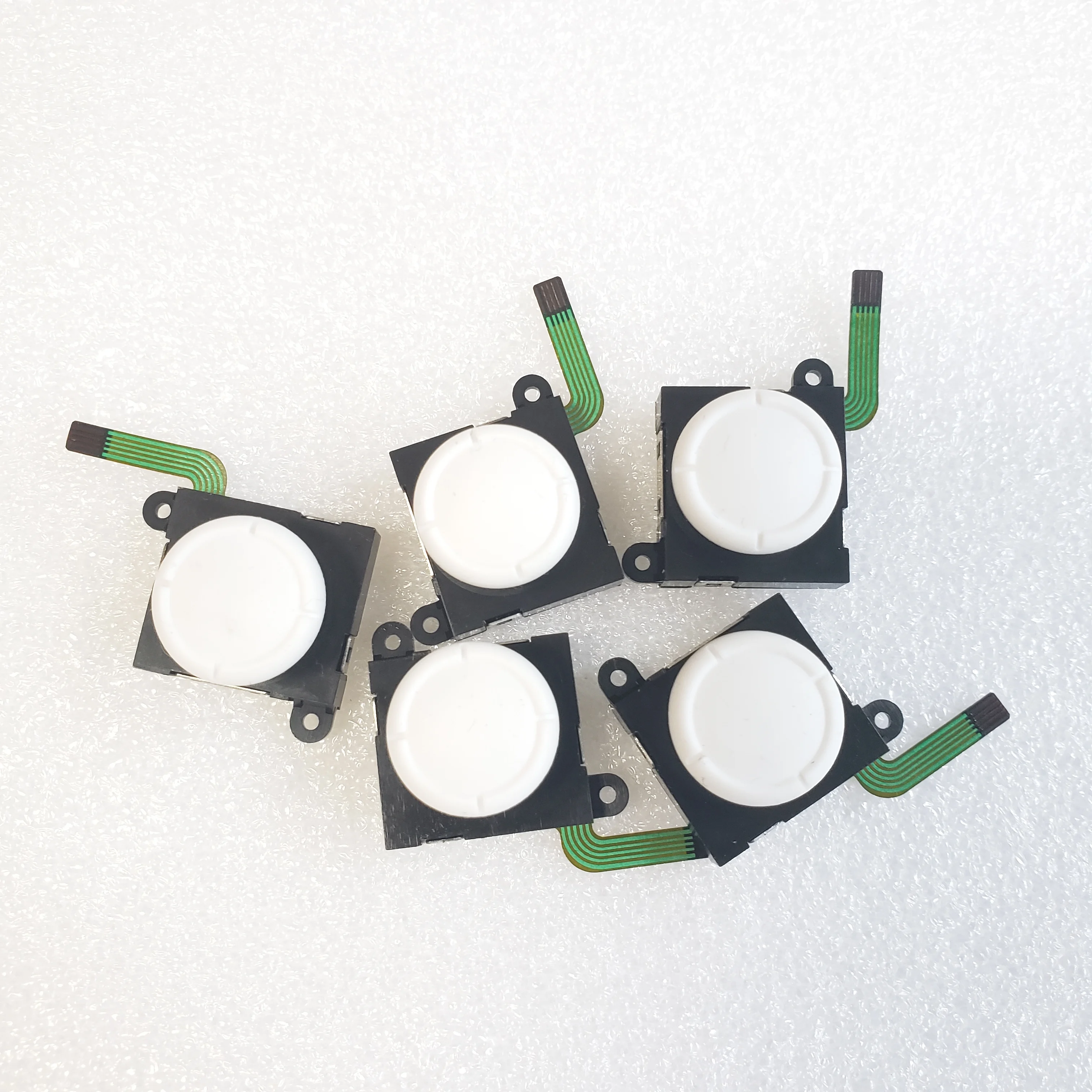 New 3D White Analog Joystick thumb Stick Grip Cap Sensor Module Control Rocker for Nintend Switch Lite Joy-Con Controller Button
New 3D White Analog Joystick thumb Stick Grip Cap Sensor Module Control Rocker for Nintend Switch Lite Joy-Con Controller Button