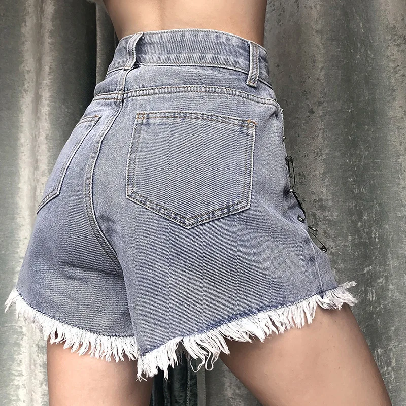 Spring and summer new style women's fashion stitching washed sexy heart pattern denim shorts for women
Spring and summer new style women's fashion stitching washed sexy heart pattern denim shorts for women