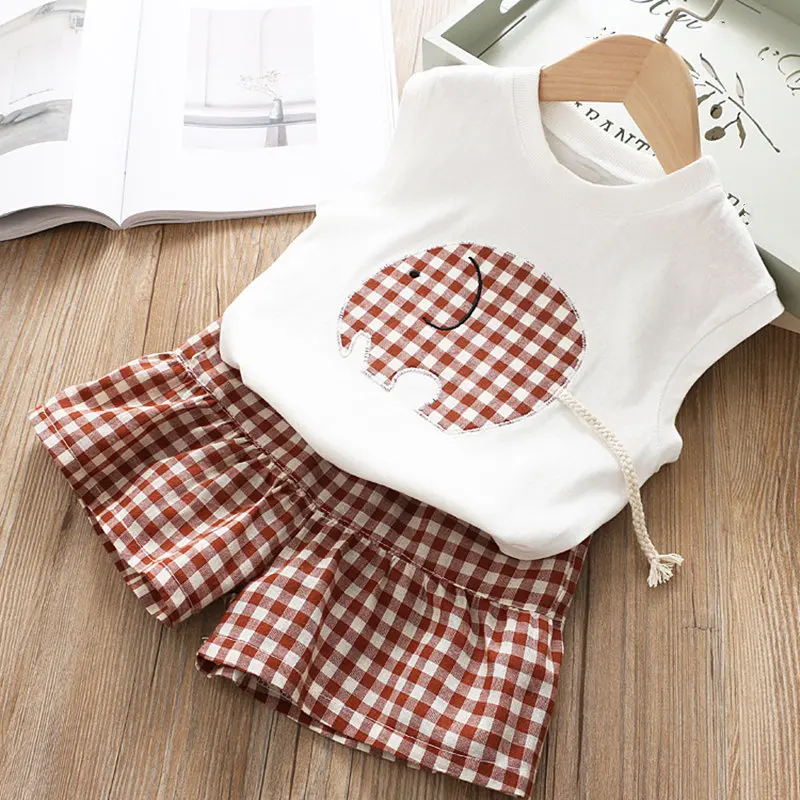 Girl suit 2020 summer new fashion cute baby elephant T-shirt + plaid shorts two-piece suit children's clothing
Girl suit 2020 summer new fashion cute baby elephant T-shirt + plaid shorts two-piece suit children's clothing