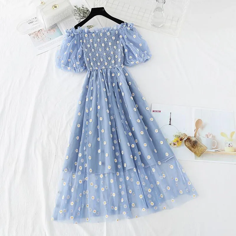 Summer Women Mesh Dress Embroidery Voile Off The Shoulder French Vintage Party Ruffles Dresses Female Casual Elegant Vestidos
Summer Women Mesh Dress Embroidery Voile Off The Shoulder French Vintage Party Ruffles Dresses Female Casual Elegant Vestidos